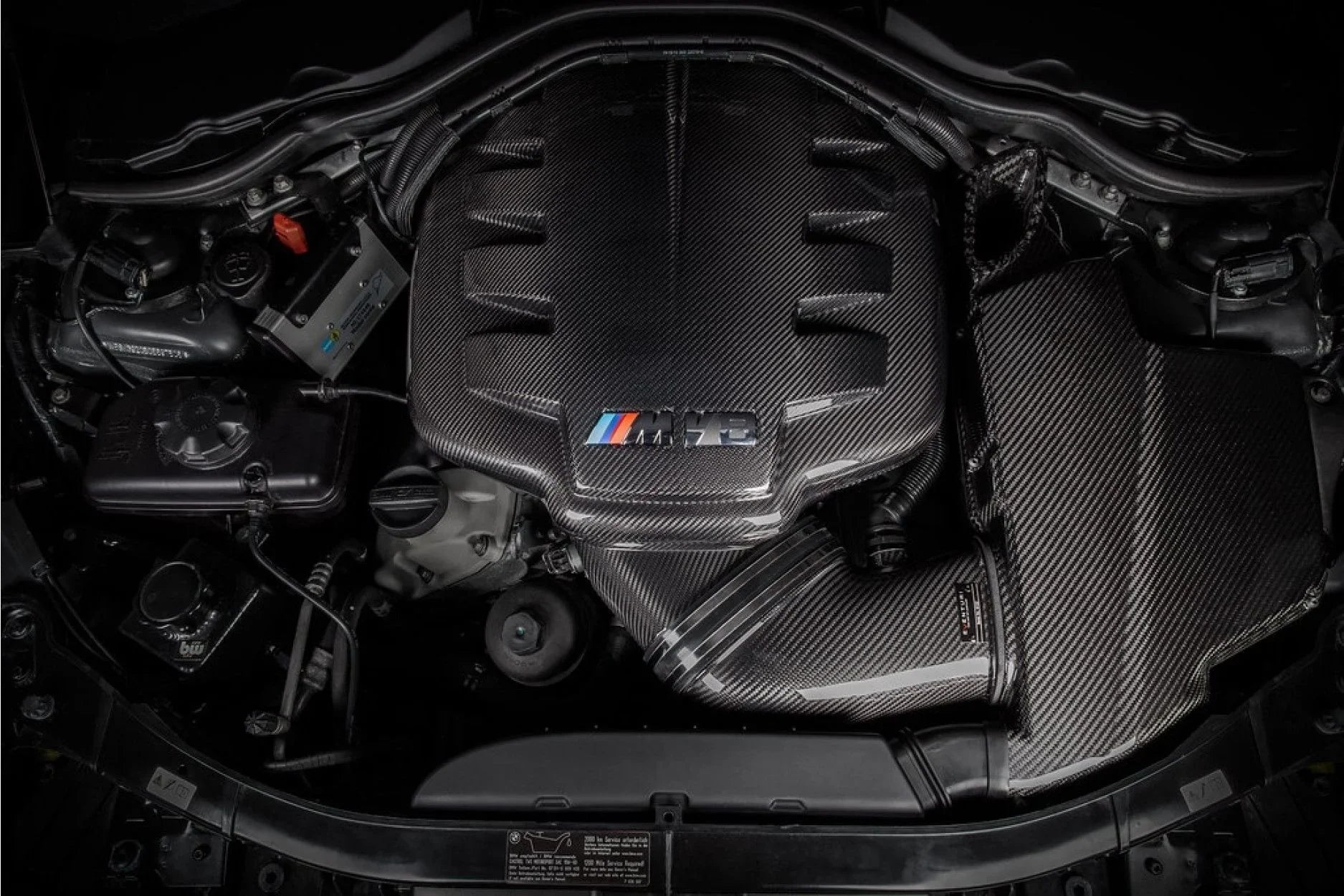 Eventuri Carbon Luftsammler Plenum für BMW M3 E90/E92/E93 - Akrapovic Auspuffanlage