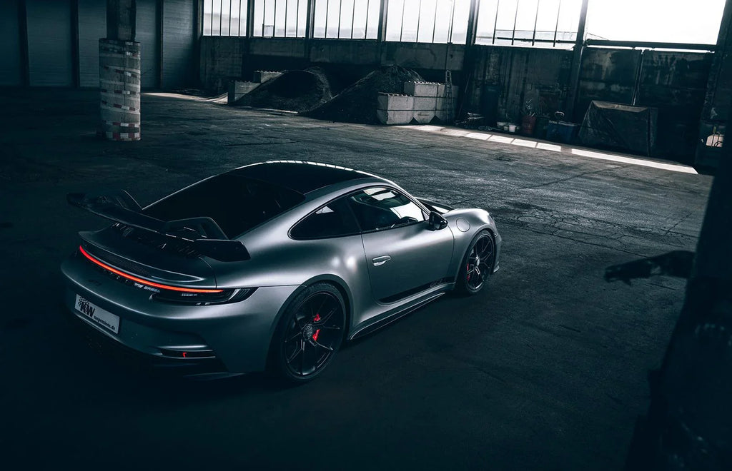 KW Gewindefahrwerk V5 Clubsport inkl. Stützlager für Porsche 992 GT3 - 3090171096/3090171093 - Akrapovic Auspuffanlage