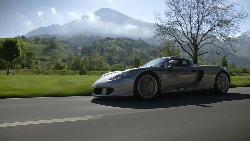 KW Gewindefahrwerk V5 für Porsche Carrera GT 980 - 30971027/30971427 - Akrapovic Auspuffanlage