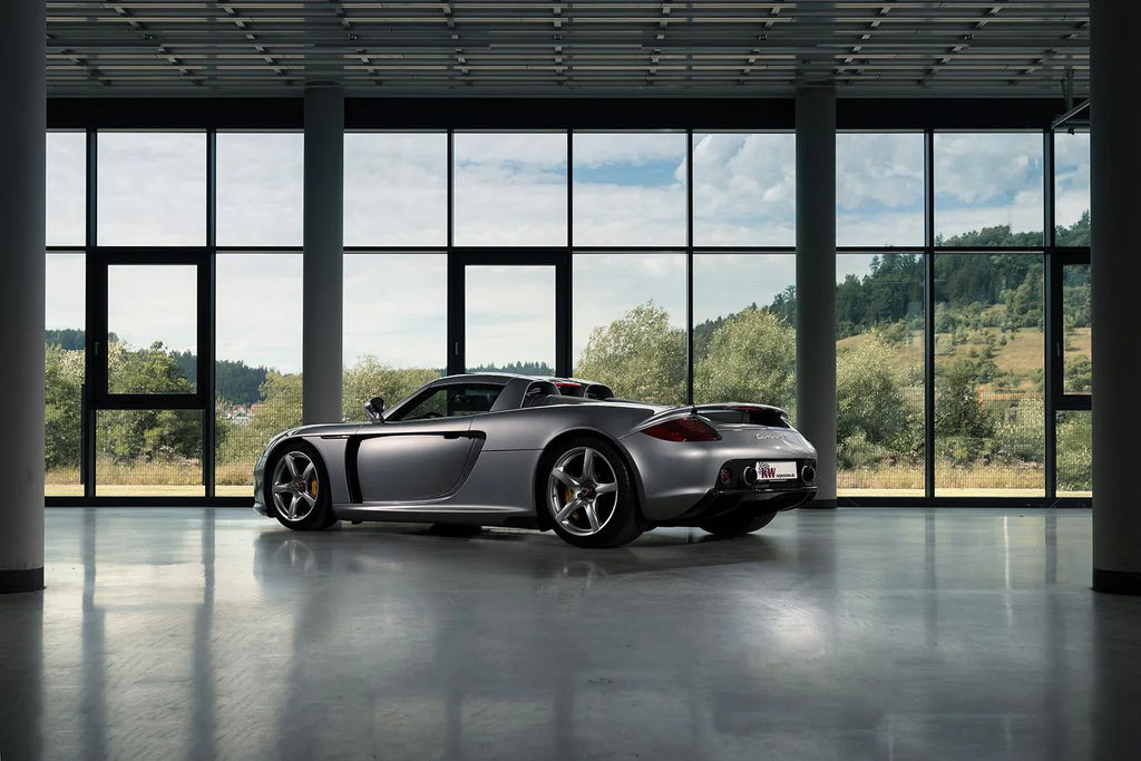 KW Gewindefahrwerk V5 für Porsche Carrera GT 980 - 30971027/30971427 - Akrapovic Auspuffanlage