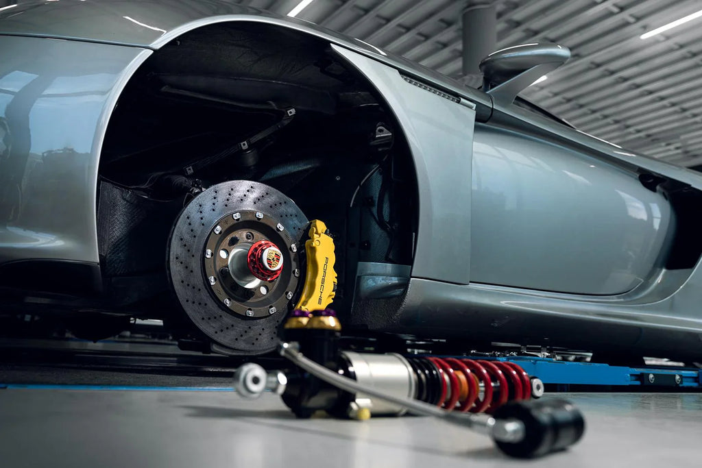 KW Gewindefahrwerk V5 für Porsche Carrera GT 980 - 30971027/30971427 - Akrapovic Auspuffanlage