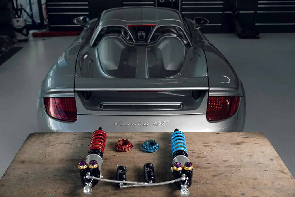 KW Gewindefahrwerk V5 für Porsche Carrera GT 980 - 30971027/30971427 - Akrapovic Auspuffanlage