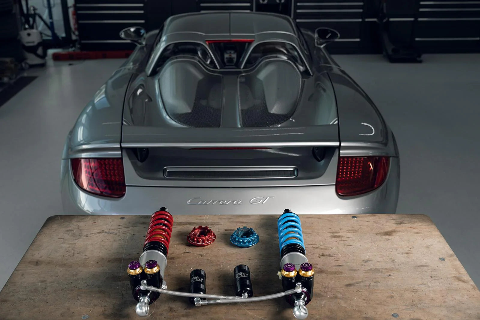 KW Gewindefahrwerk V5 für Porsche Carrera GT 980 - 30971027/30971427 - Akrapovic Auspuffanlage