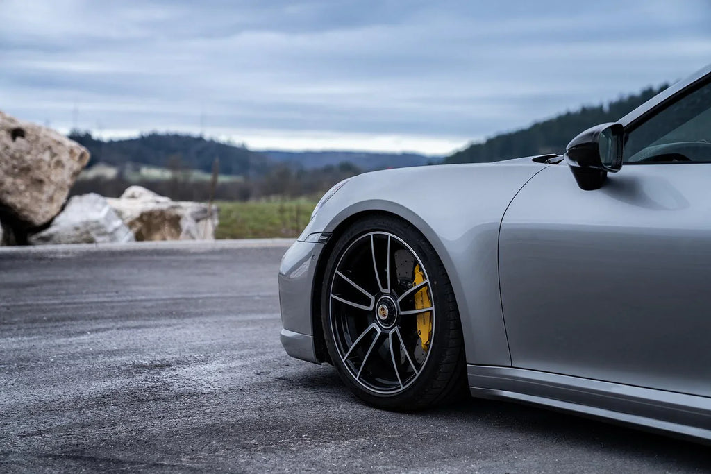 KW Gewindefahrwerk V4 für Porsche 992 Turbo / Turbo S - 3A771090 - Akrapovic Auspuffanlage