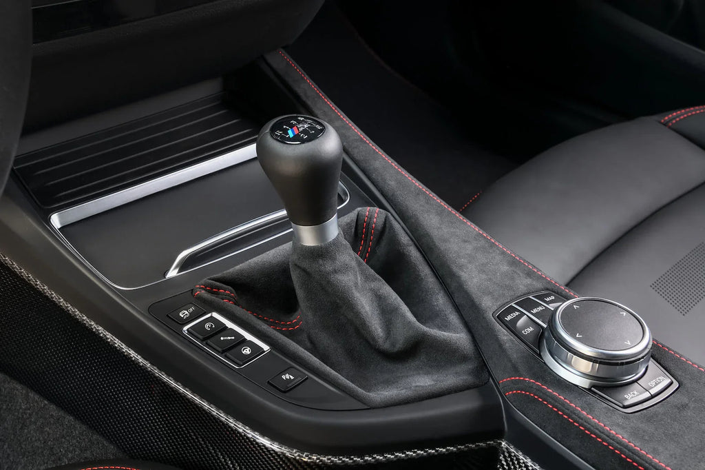 BMW M M2 CS Mittelkonsole Carbon/Alcanatra Set - 51168079011 - Akrapovic Auspuffanlage