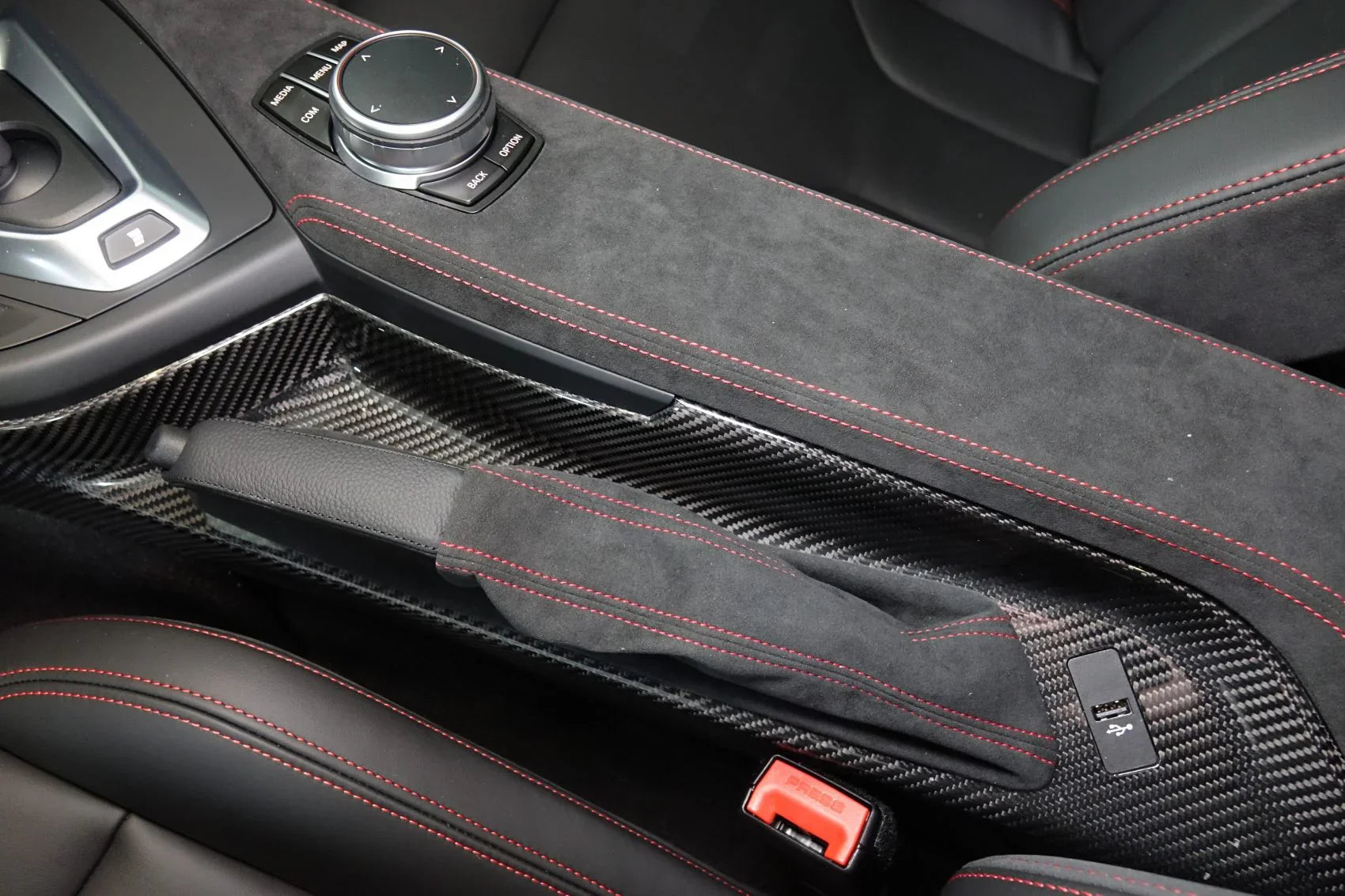 BMW M M2 CS Mittelkonsole Carbon/Alcanatra Set - 51168079011 - Akrapovic Auspuffanlage