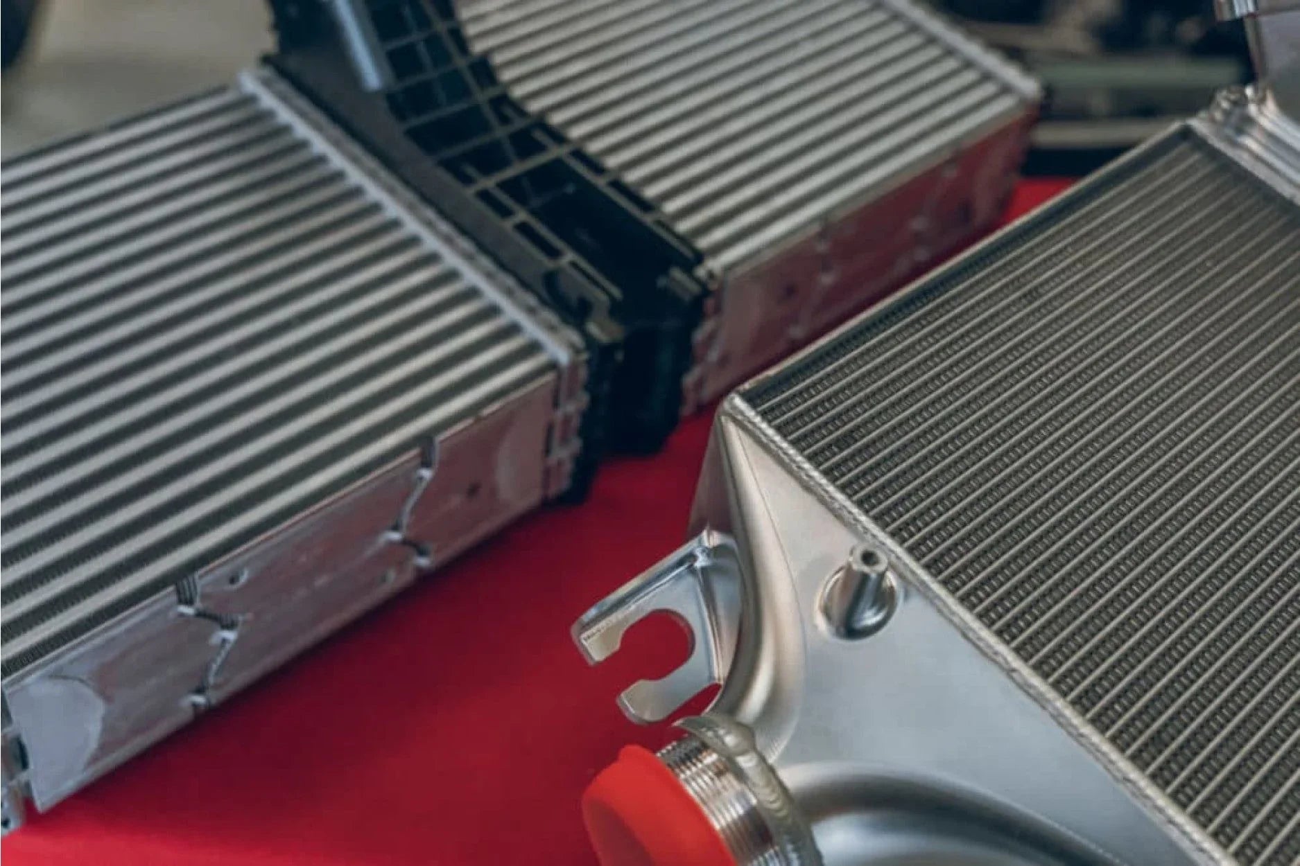 CSF Upgrade Ladeluftkühler für Porsche 992 Turbo / Turbo S - 8188 - Akrapovic Auspuffanlage