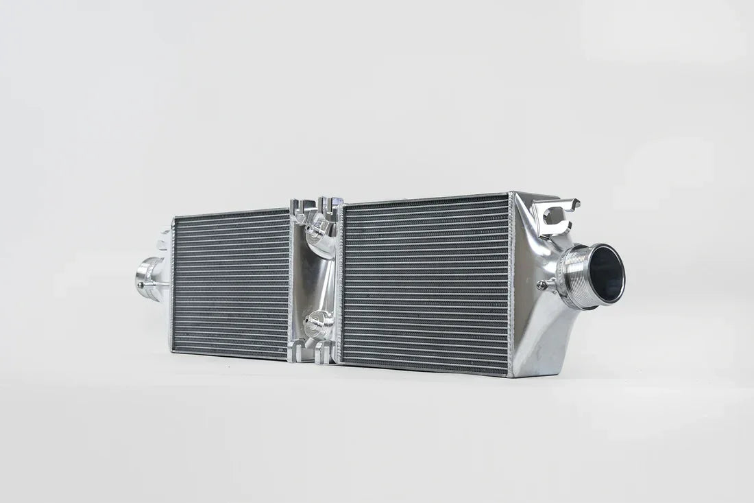 CSF Upgrade Ladeluftkühler für Porsche 992 Carrera / S / 4 / GTS - 8217 - Akrapovic Auspuffanlage