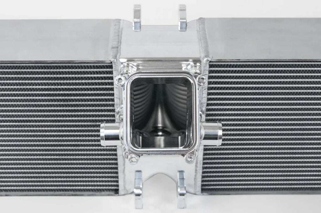 CSF Upgrade Ladeluftkühler für Porsche 992 Carrera / S / 4 / GTS - 8217 - Akrapovic Auspuffanlage