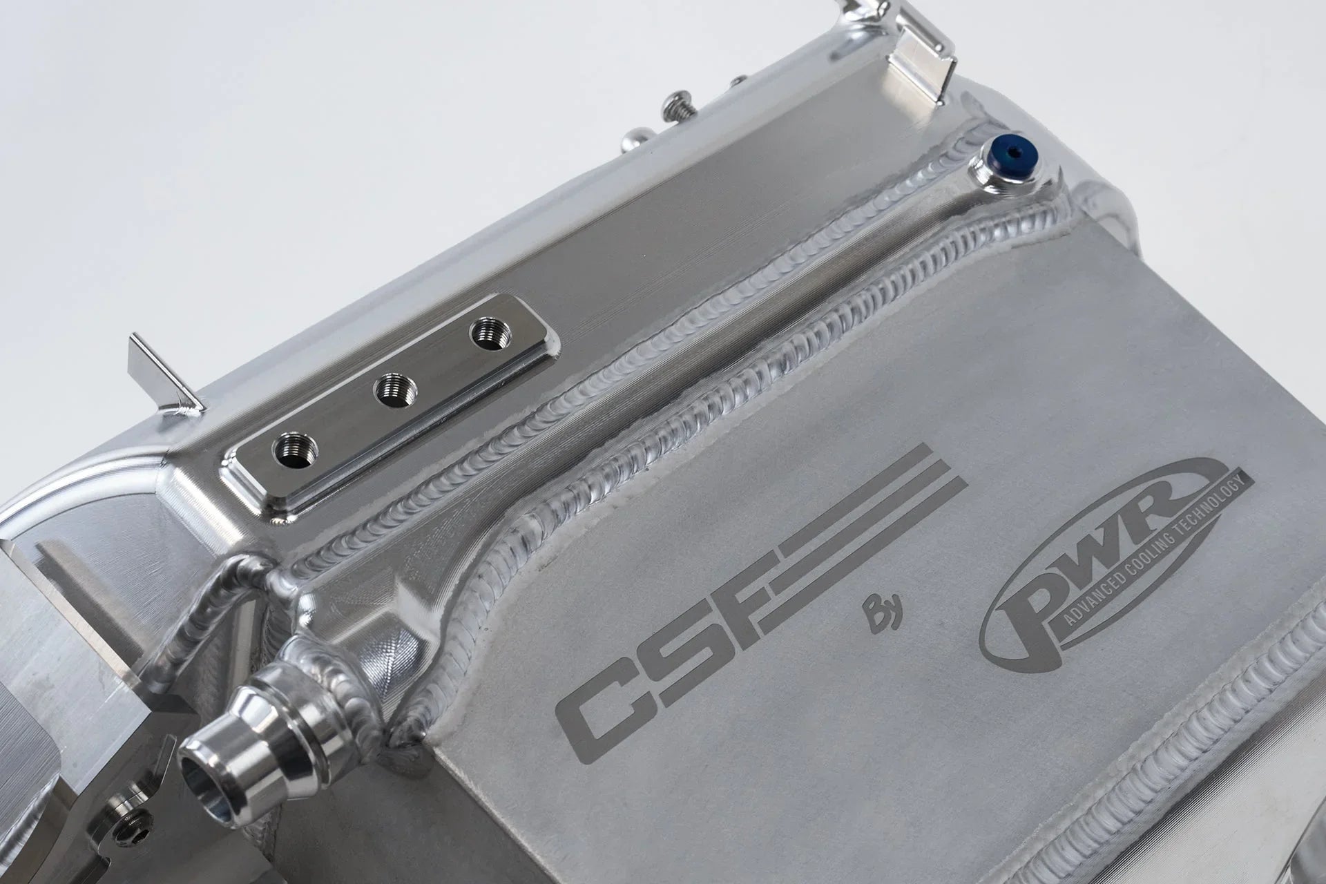 CSF Ladeluftkühler - Manifold für BMW S58 M2 G87 - 8233/8233B/8233C - Akrapovic Auspuffanlage