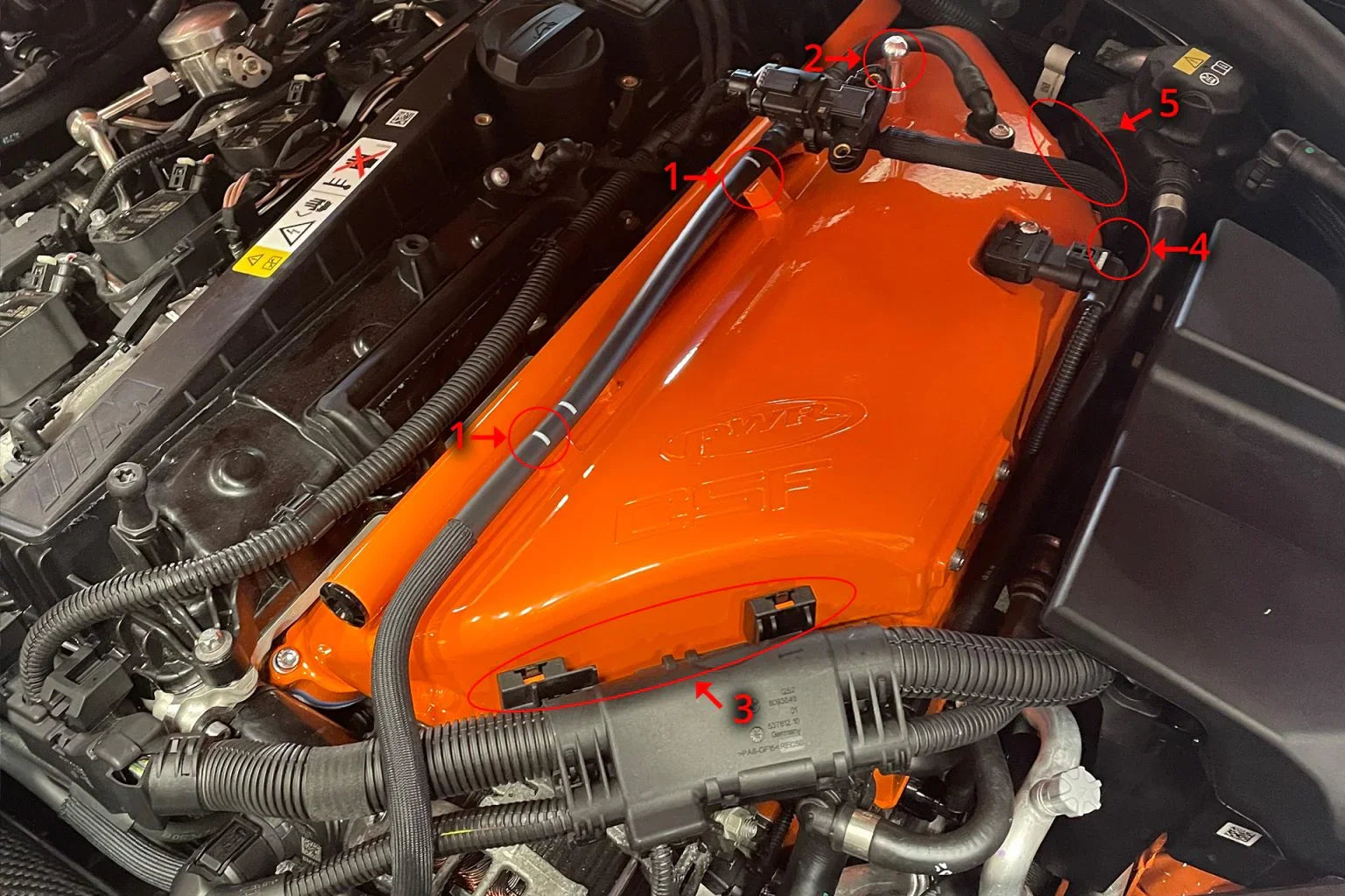 CSF Ladeluftkühler - Manifold für BMW S58 M2 G87 - 8233/8233B/8233C - Akrapovic Auspuffanlage