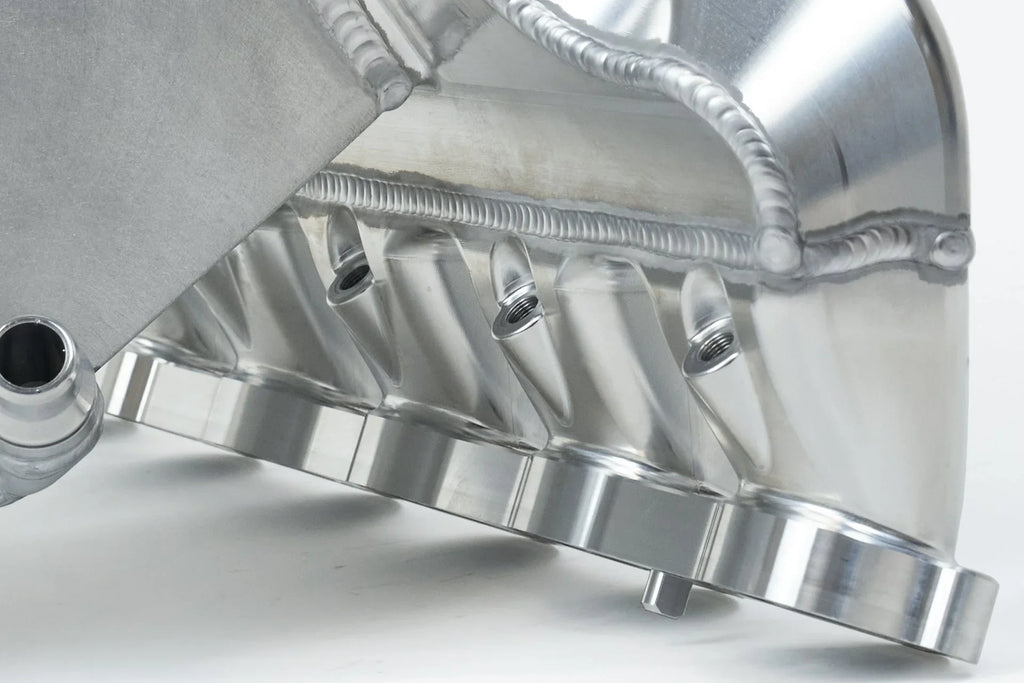 CSF Ladeluftkühler - Manifold für BMW S58 M3/M4 G80/G81/G82/G83 G8x - 8233/8233B/8233C - Akrapovic Auspuffanlage