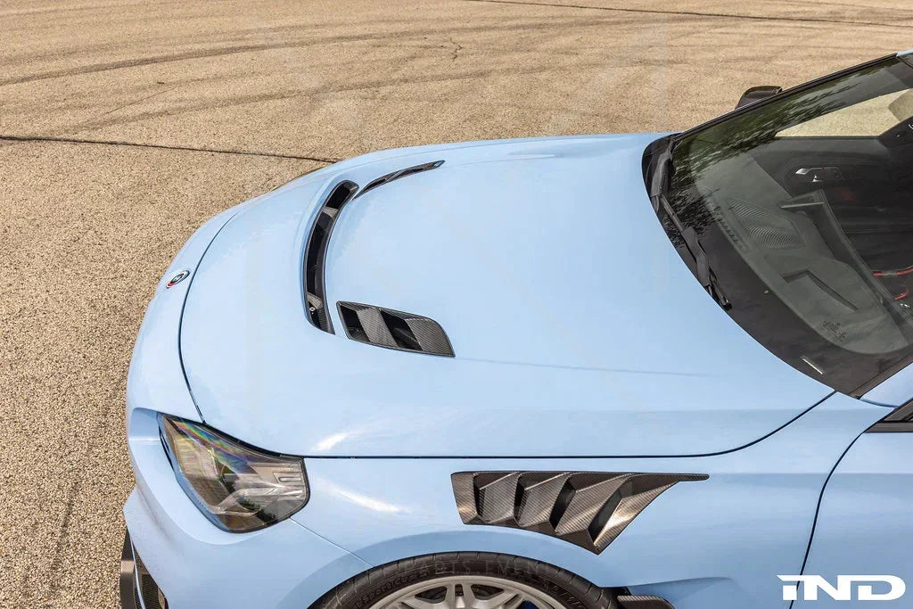 Alpha-N Carbon Clubsport Motorhaube mit Einsatz / Clubsport Hood with Vent für BMW M2 G87 - AN-0735 / AN-0731 - Akrapovic Auspuffanlage