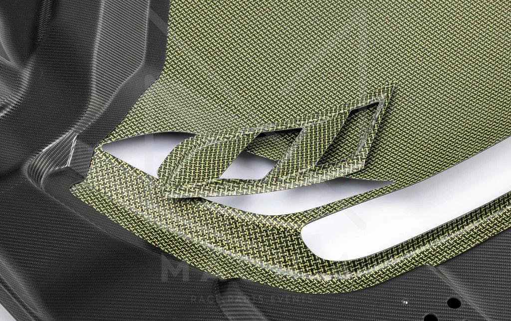 Alpha-N Carbon Clubsport Motorhaube mit Einsatz / Clubsport Hood with Vent für BMW M2 G87 - AN-0735 / AN-0731 - Akrapovic Auspuffanlage