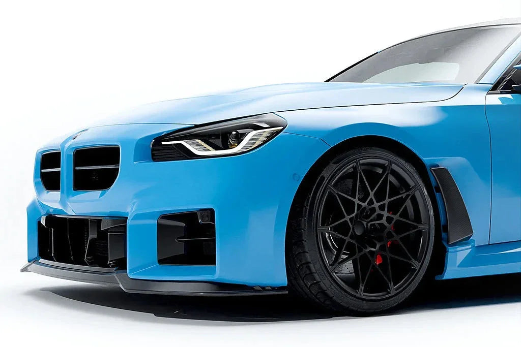 Alpha-N Carbon Kotflügel mit Aero-Blade V2 Set / Carbon Front Fender with Blades V2 Set für BMW M2 G87 - AN-0523 - Akrapovic Auspuffanlage