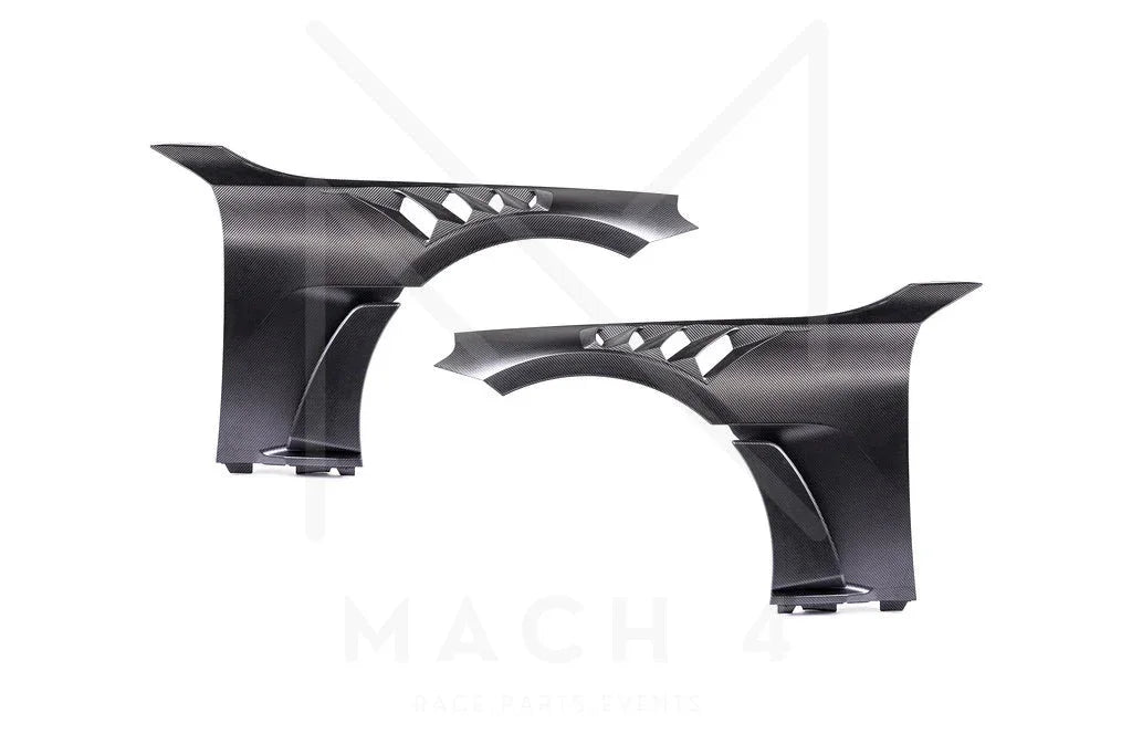 Alpha-N Carbon Kotflügel mit Aero-Blade und Lüftungsöffnungen V4 Set / Carbon Vented Front Fender with Blades V4 Set für BMW M2 G87 - AN-0525 - Akrapovic Auspuffanlage