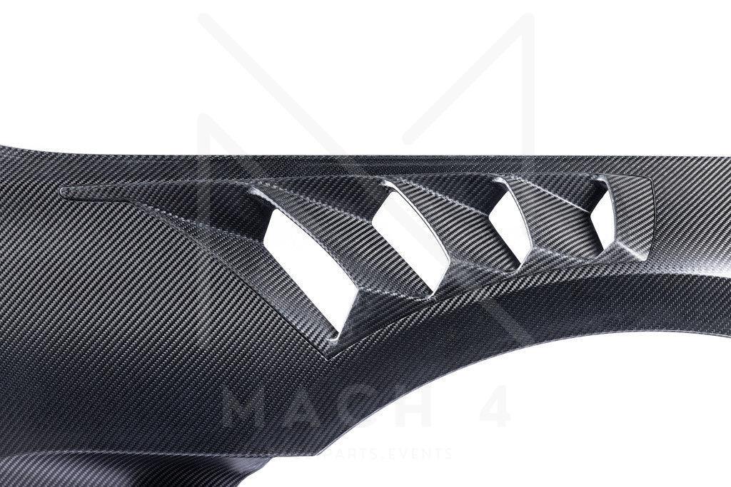 Alpha-N Carbon Kotflügel mit Aero-Blade und Lüftungsöffnungen V4 Set / Carbon Vented Front Fender with Blades V4 Set für BMW M2 G87 - AN-0525 - Akrapovic Auspuffanlage