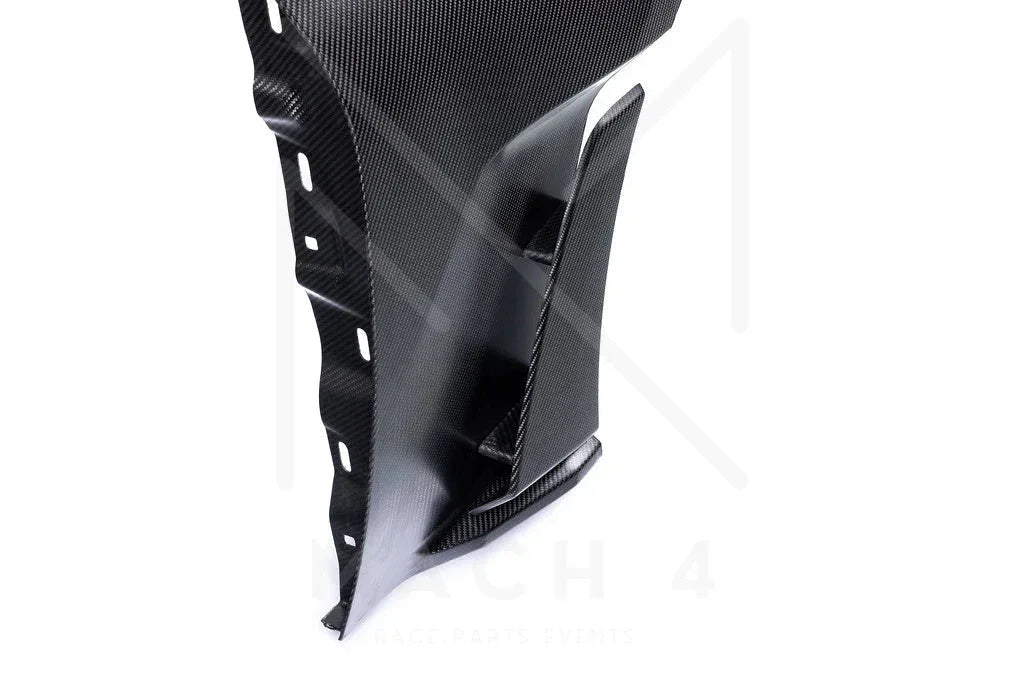 Alpha-N Carbon Kotflügel mit Aero-Blade und Lüftungsöffnungen V4 Set / Carbon Vented Front Fender with Blades V4 Set für BMW M2 G87 - AN-0525 - Akrapovic Auspuffanlage