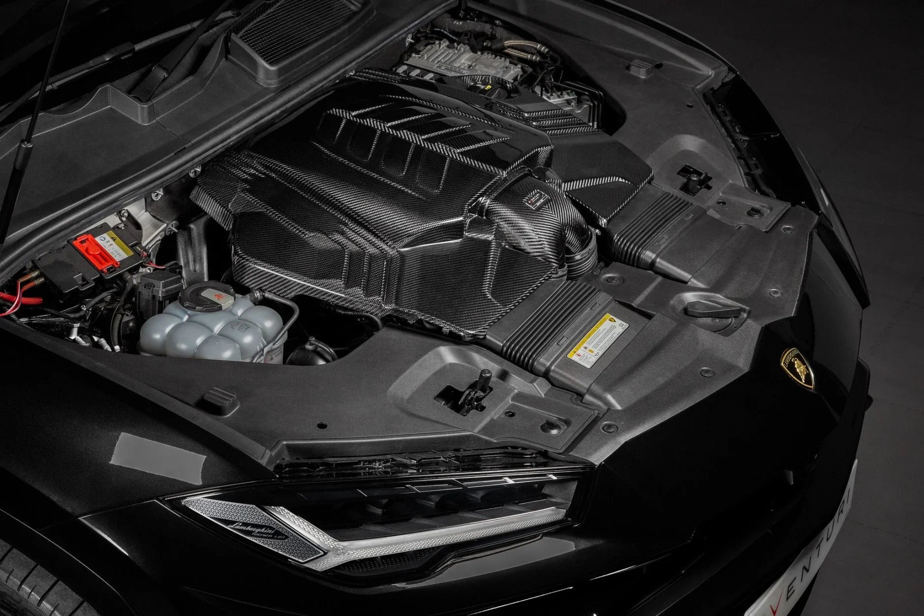 Eventuri Carbon Ansaugsystem für Porsche Cayenne Turbo / Lamborghini Urus / Audi SQ7/SQ8/RSQ8 - 4.0 V8 - Akrapovic Auspuffanlage