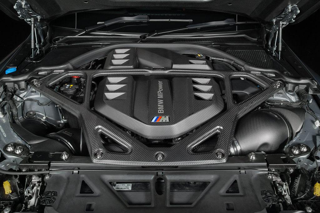Eventuri Carbon Domstrebe / Carbon Strut Brace für BMW M3 G80/G81 & M4 G82/G83 S58 Motor - Akrapovic Auspuffanlage