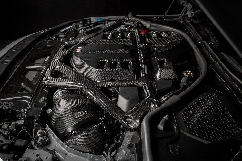 Eventuri Carbon Domstrebe / Carbon Strut Brace für BMW M2 G87 S58 Motor - Akrapovic Auspuffanlage