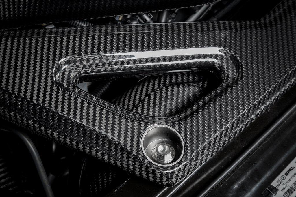 Eventuri Carbon Domstrebe / Carbon Strut Brace für BMW M2 G87 S58 Motor - Akrapovic Auspuffanlage
