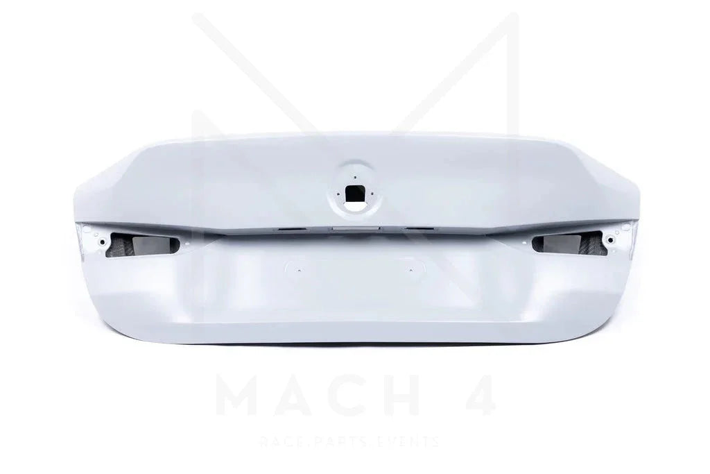 Karbonius Carbon Heckklappe Heckdeckel / Trunk CSL-Style für BMW M4 G82 G8x - G82TR01 - Akrapovic Auspuffanlage