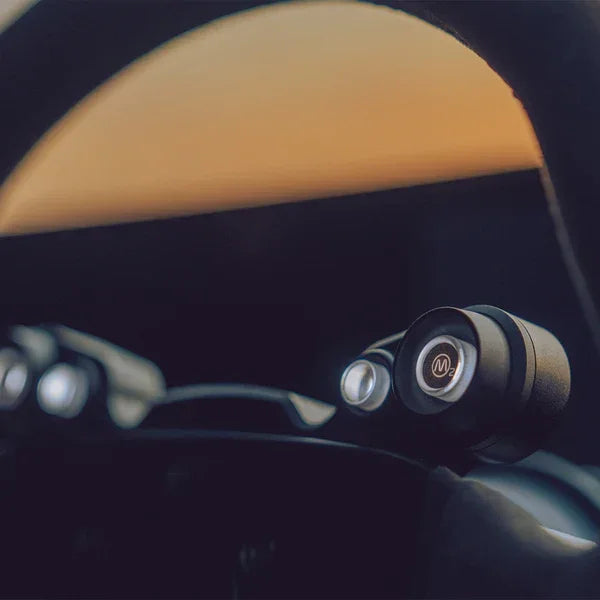 JQ Werks MADTRACE® BMW G Series Racing Steering Wheel System / Motorsport Lenkrad Alcantara für BMW M2 G87 - Akrapovic Auspuffanlage