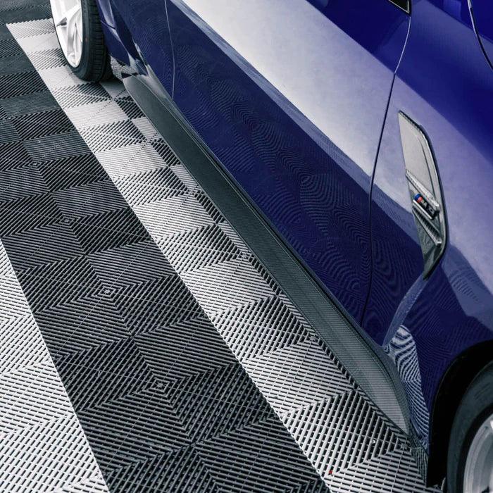 R44/MHC+ Carbon OEM-Style Seitenschweller Side Skirts für BMW M3 G80/G81 - Akrapovic Auspuffanlage