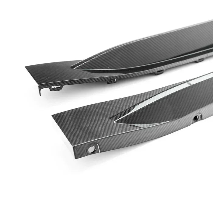 R44/MHC+ Carbon OEM-Style Seitenschweller Side Skirts für BMW M3 G80/G81 - Akrapovic Auspuffanlage