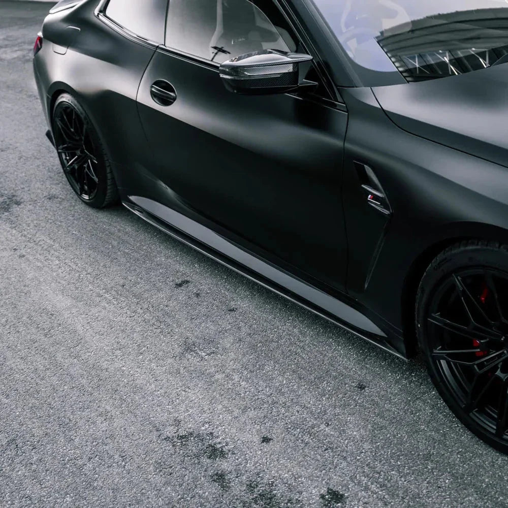R44/MHC+ Carbon SK1 Seitenschweller / Side Skirts für BMW M3 G80/G81 / M4 G82/G83 - Akrapovic Auspuffanlage