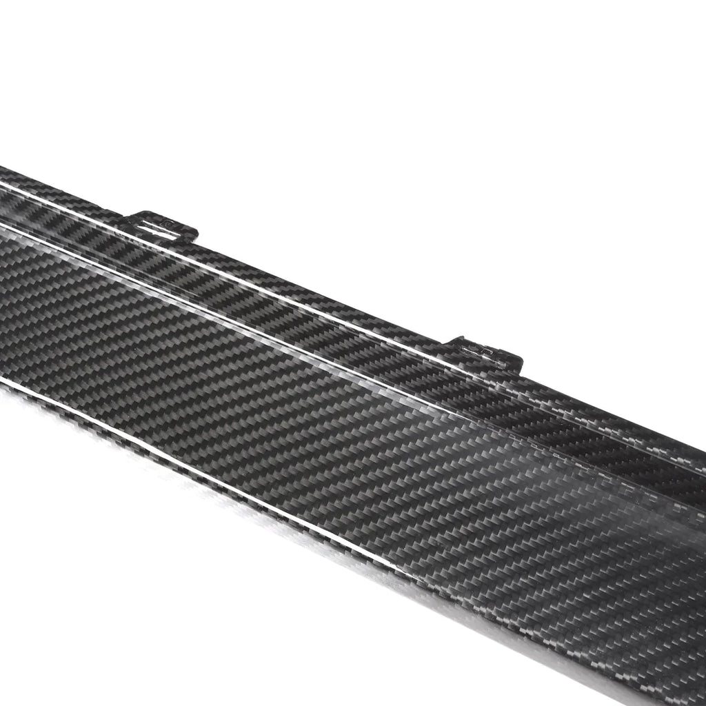 R44/MHC+ Carbon OEM-Style Seitenschweller Side Skirts für BMW M4 G82/G83 - Akrapovic Auspuffanlage