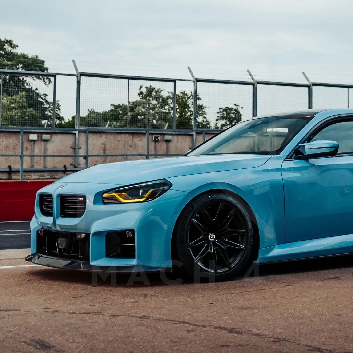 R44/MHC Edition 1 Carbon Front Splitter / Frontlippe für BMW M2 G87 - Akrapovic Auspuffanlage