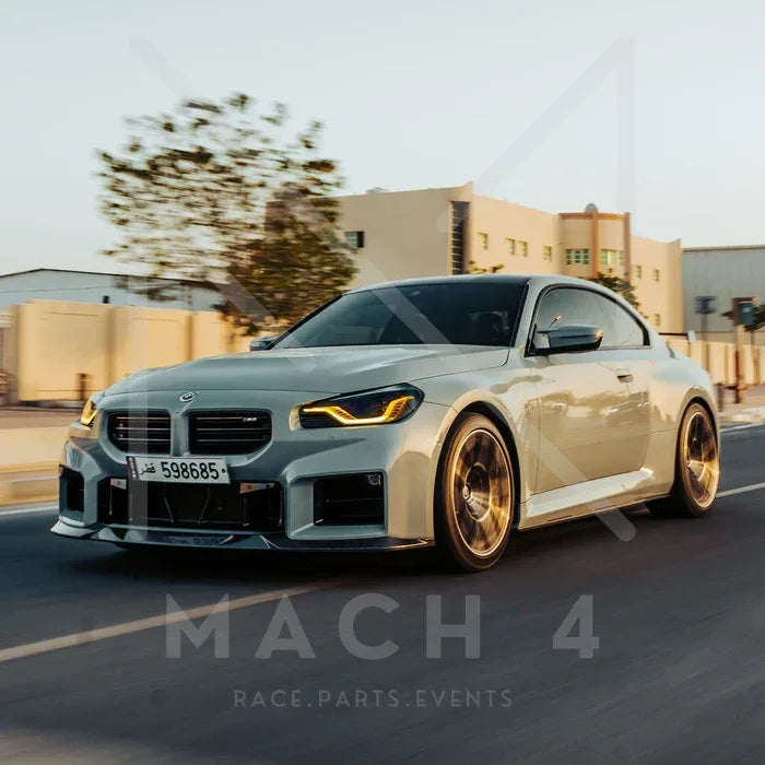 R44/MHC Edition 1 Carbon Seitenschweller / Side Skirts für BMW M2 G87 - Akrapovic Auspuffanlage