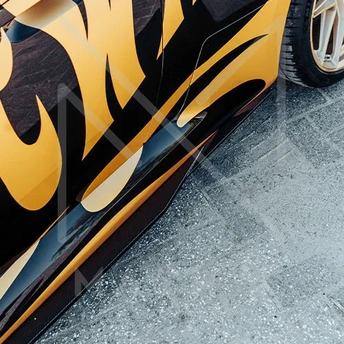 R44/MHC Edition 1 Carbon Seitenschweller / Side Skirts für BMW M2 G87 - Akrapovic Auspuffanlage