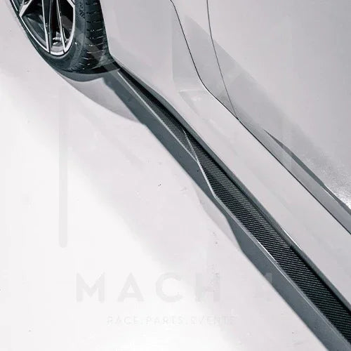 R44/MHC Edition 1 Carbon Seitenschweller / Side Skirts für BMW M2 G87 - Akrapovic Auspuffanlage