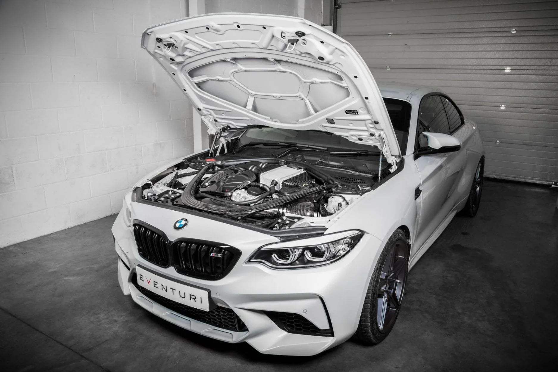 Eventuri Carbon Ansaugsystem für BMW M2 Competition / M2 CS F87 - Akrapovic Auspuffanlage