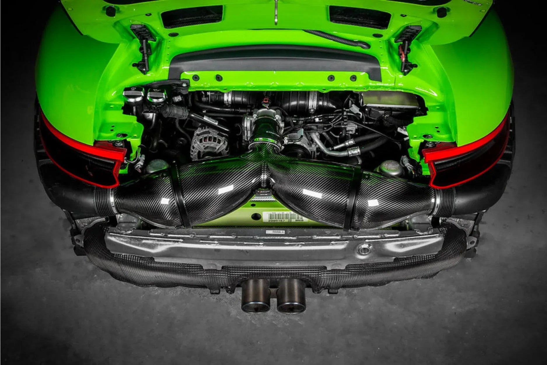 Eventuri Carbon Ansaugsystem für Porsche 911 GT3 RS 991.1 / 991.2 - Akrapovic Auspuffanlage